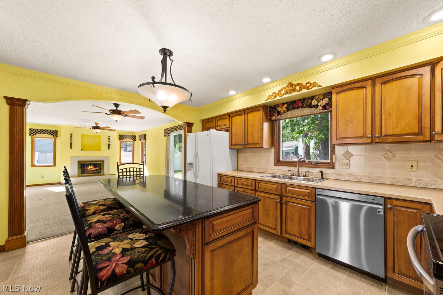 126 Wilshire Court Elyria OH 44035