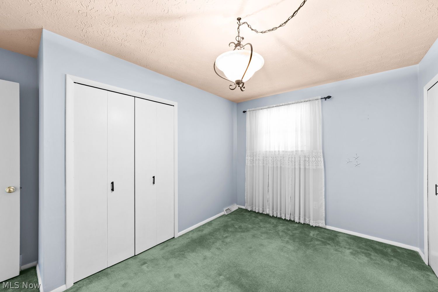 126 Wilshire Court Elyria OH 44035