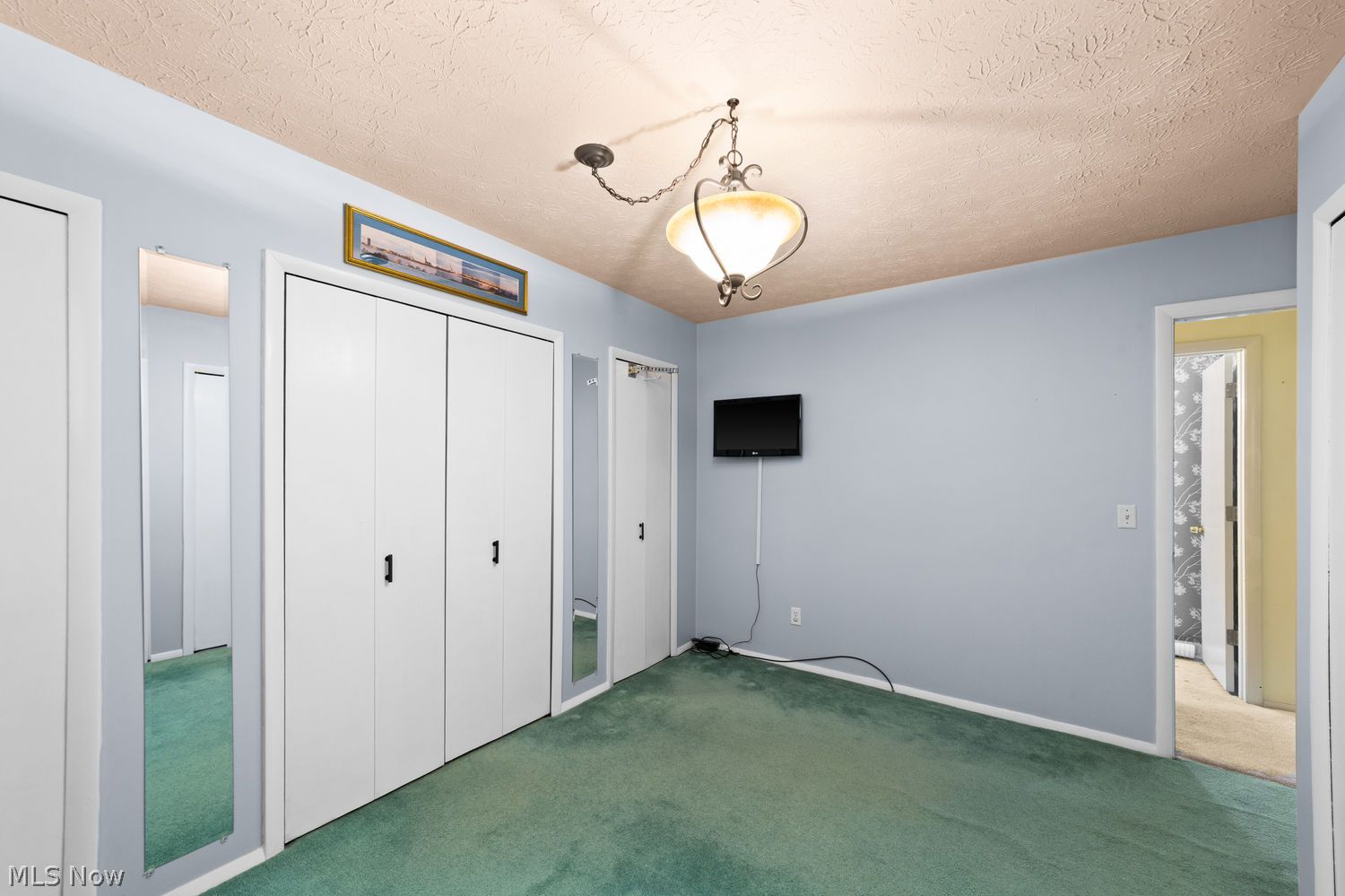 126 Wilshire Court Elyria OH 44035