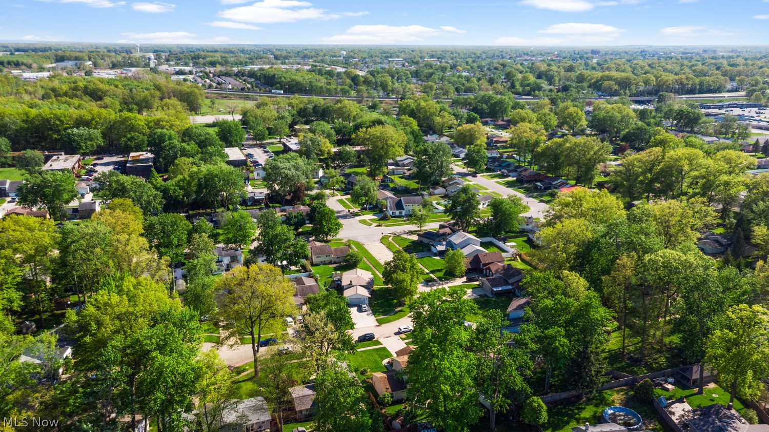 126 Wilshire Court Elyria OH 44035