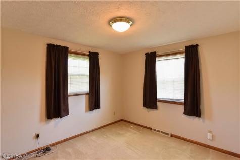 13530 Amodio Avenue NW Uniontown OH 44685