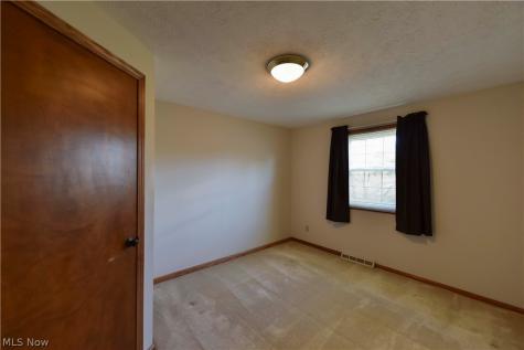 13530 Amodio Avenue NW Uniontown OH 44685