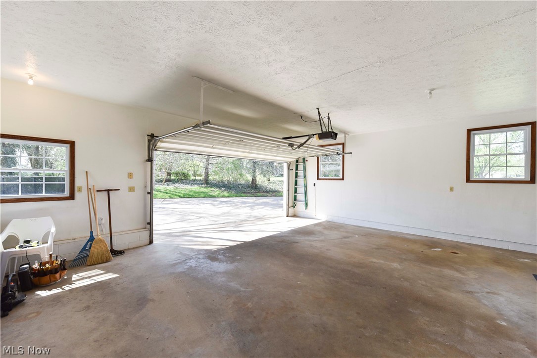13530 Amodio Avenue NW Uniontown OH 44685