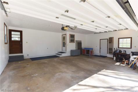 13530 Amodio Avenue NW Uniontown OH 44685