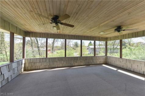 13530 Amodio Avenue NW Uniontown OH 44685