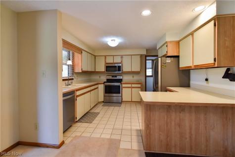 13530 Amodio Avenue NW Uniontown OH 44685
