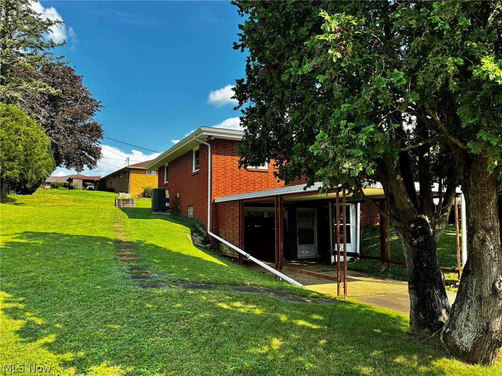 21 Sarah Boulevard Toronto OH 43964