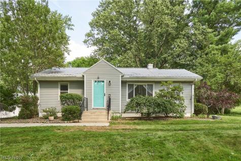 7091 Akron Avenue NW New Franklin OH 44614