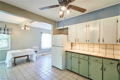 7091 Akron Avenue NW New Franklin OH 44614
