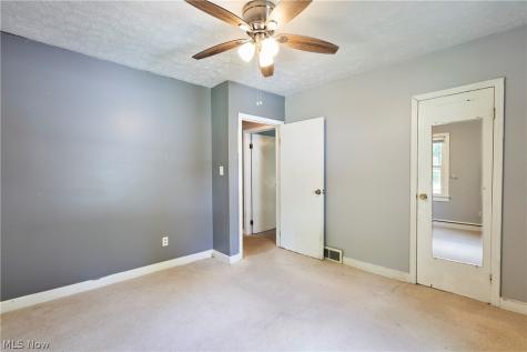 7091 Akron Avenue NW New Franklin OH 44614