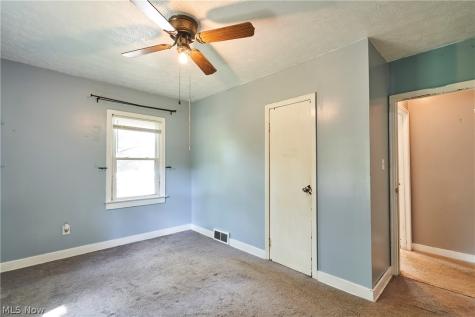 7091 Akron Avenue NW New Franklin OH 44614