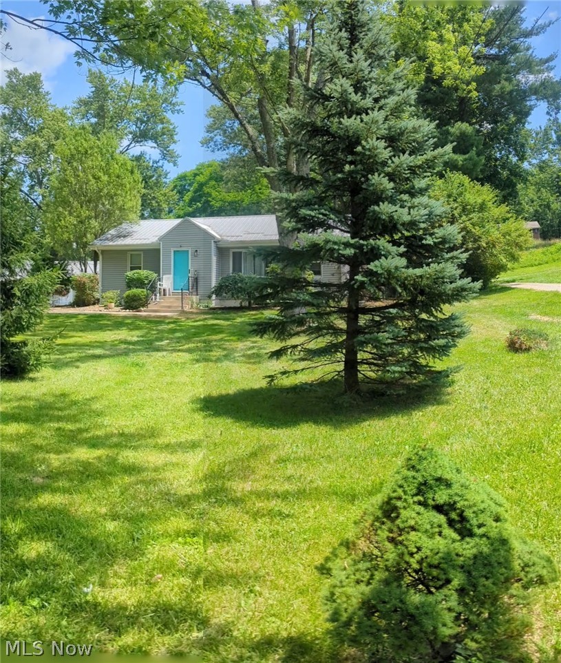 7091 Akron Avenue NW New Franklin OH 44614
