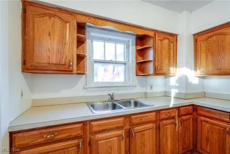 1228 Murray Avenue Akron OH 44310