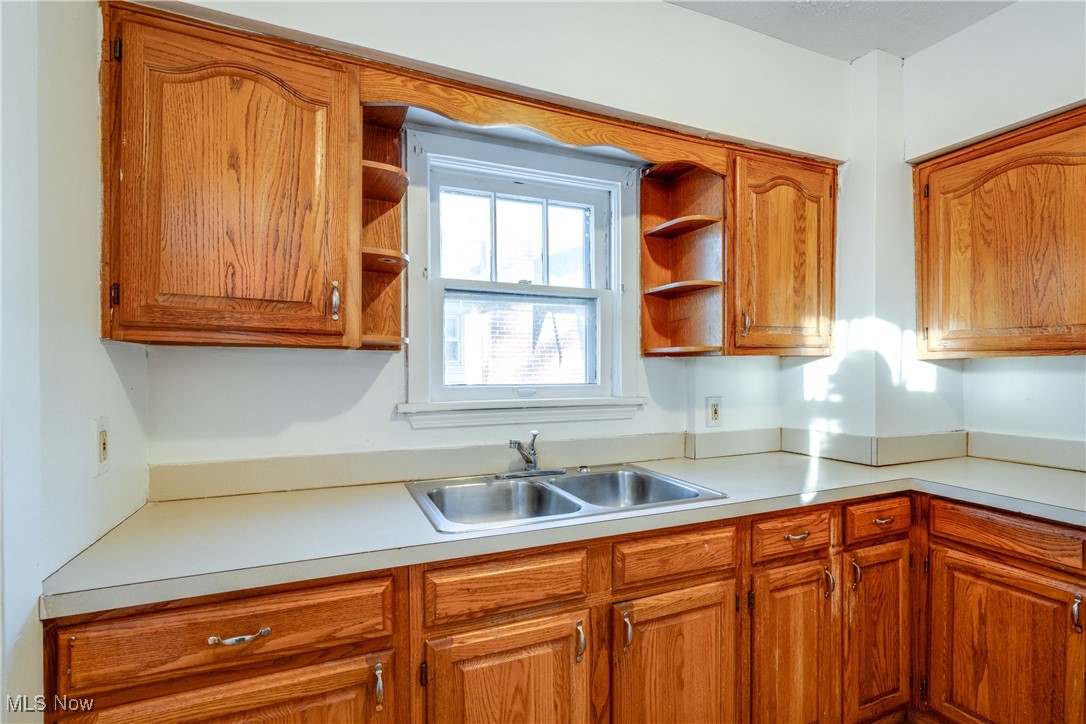 1228 Murray Avenue Akron OH 44310