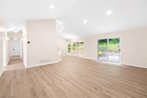 1216 Waldo Way Twinsburg OH 44087