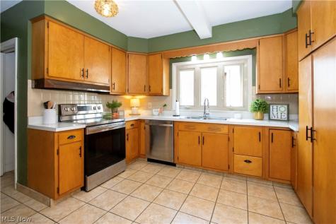 2022 Cleveland Road Wooster OH 44691