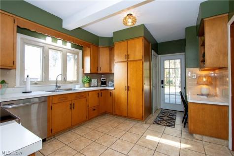 2022 Cleveland Road Wooster OH 44691