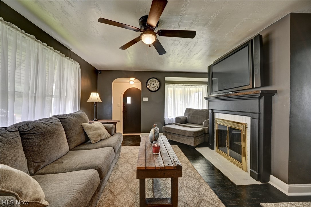 2119 Maple Avenue NE Canton OH 44714
