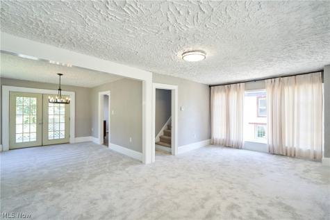 1102 Diagonal Road Akron OH 44320
