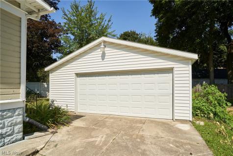 1102 Diagonal Road Akron OH 44320