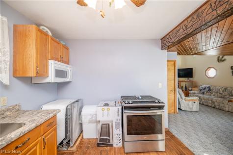 9388 Pearl Drive North Benton OH 44449