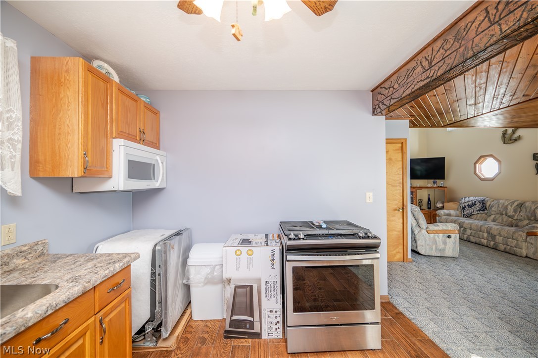 9388 Pearl Drive North Benton OH 44449
