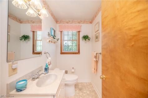 9388 Pearl Drive North Benton OH 44449
