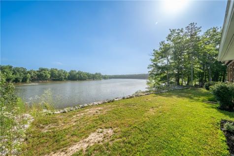 9388 Pearl Drive North Benton OH 44449