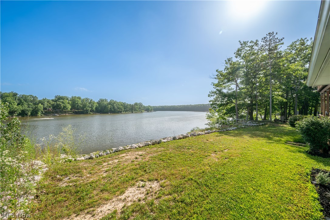 9388 Pearl Drive North Benton OH 44449