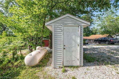 9388 Pearl Drive North Benton OH 44449