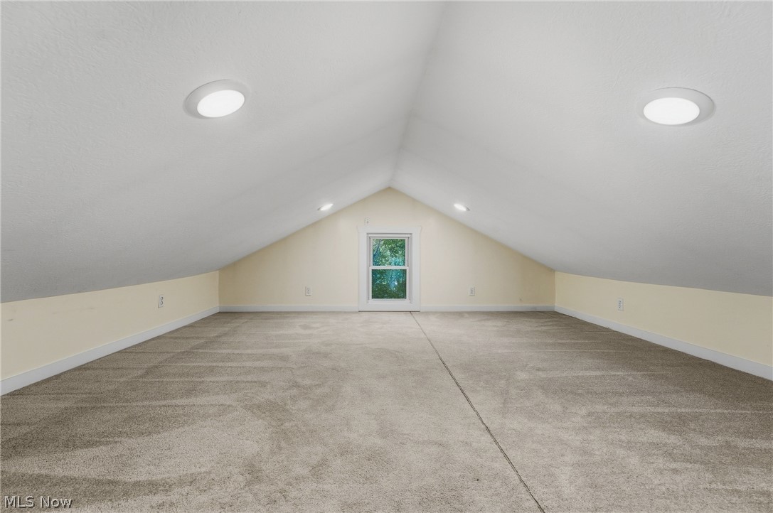 5104 Arlington Road Green OH 44720
