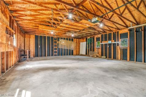 5502 Linn Road Amherst OH 44001
