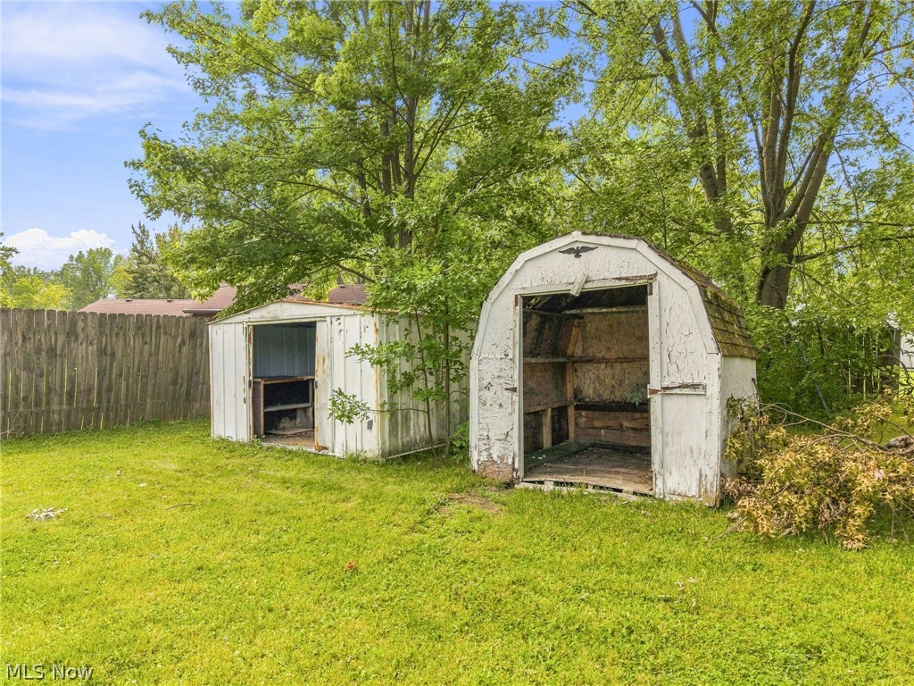 5502 Linn Road Amherst OH 44001