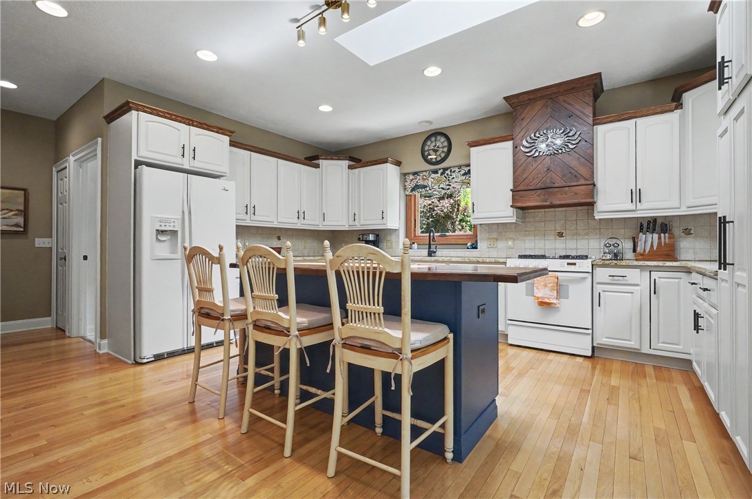 1250 Woodsview Drive Akron OH 44313