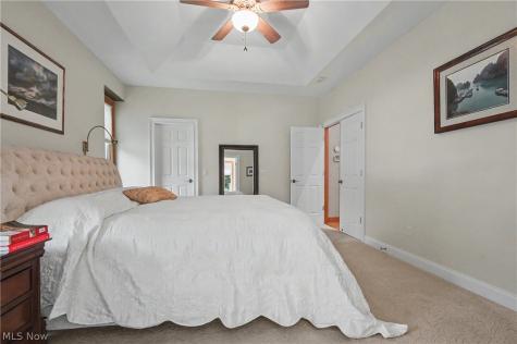 1250 Woodsview Drive Akron OH 44313