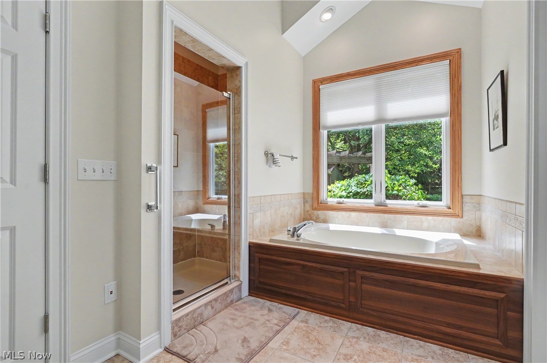 1250 Woodsview Drive Akron OH 44313