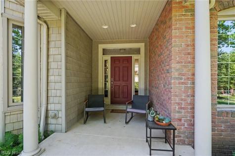 1250 Woodsview Drive Akron OH 44313