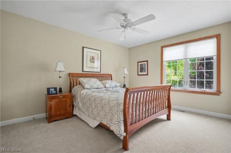 1250 Woodsview Drive Akron OH 44313