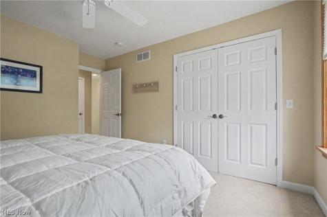 1250 Woodsview Drive Akron OH 44313