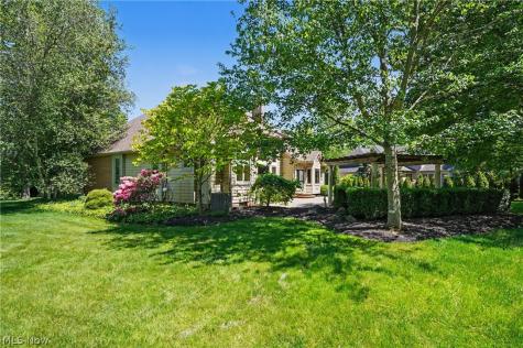 1250 Woodsview Drive Akron OH 44313