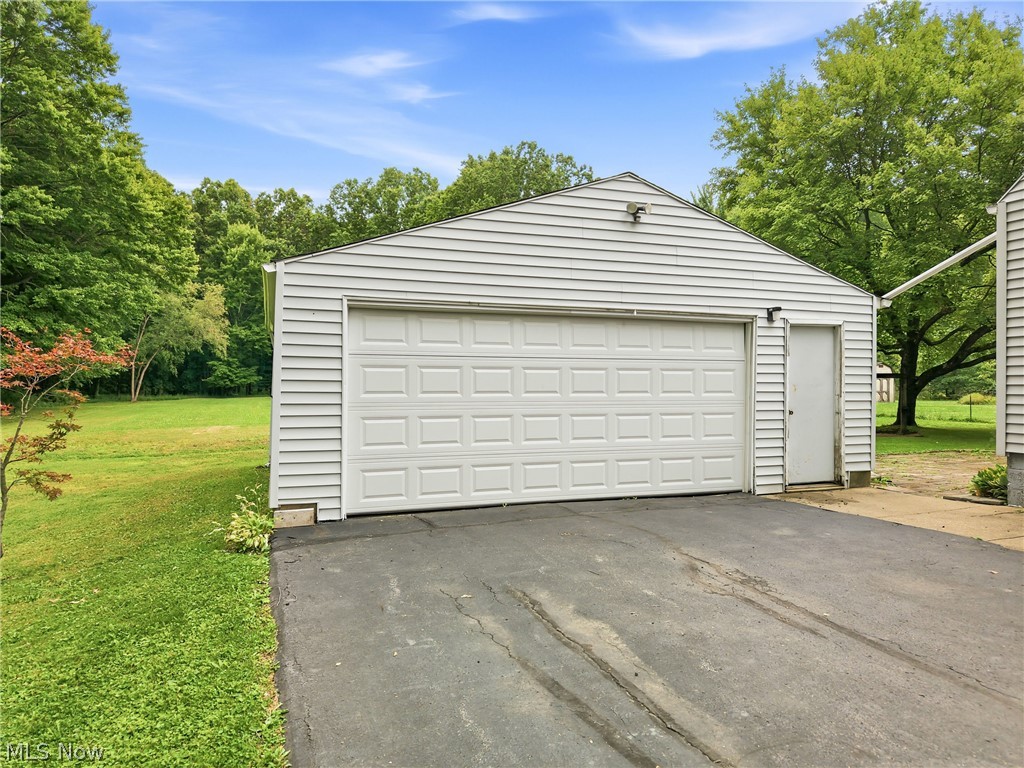 698 Braceville Robinson Road NW Newton Falls OH 44444