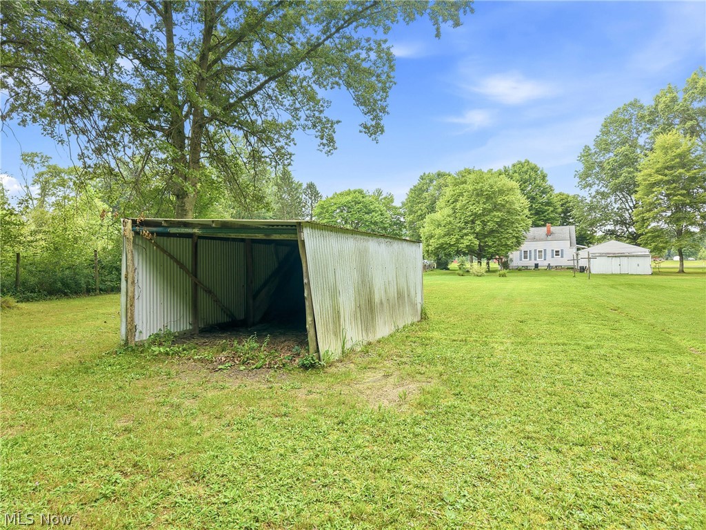 698 Braceville Robinson Road NW Newton Falls OH 44444