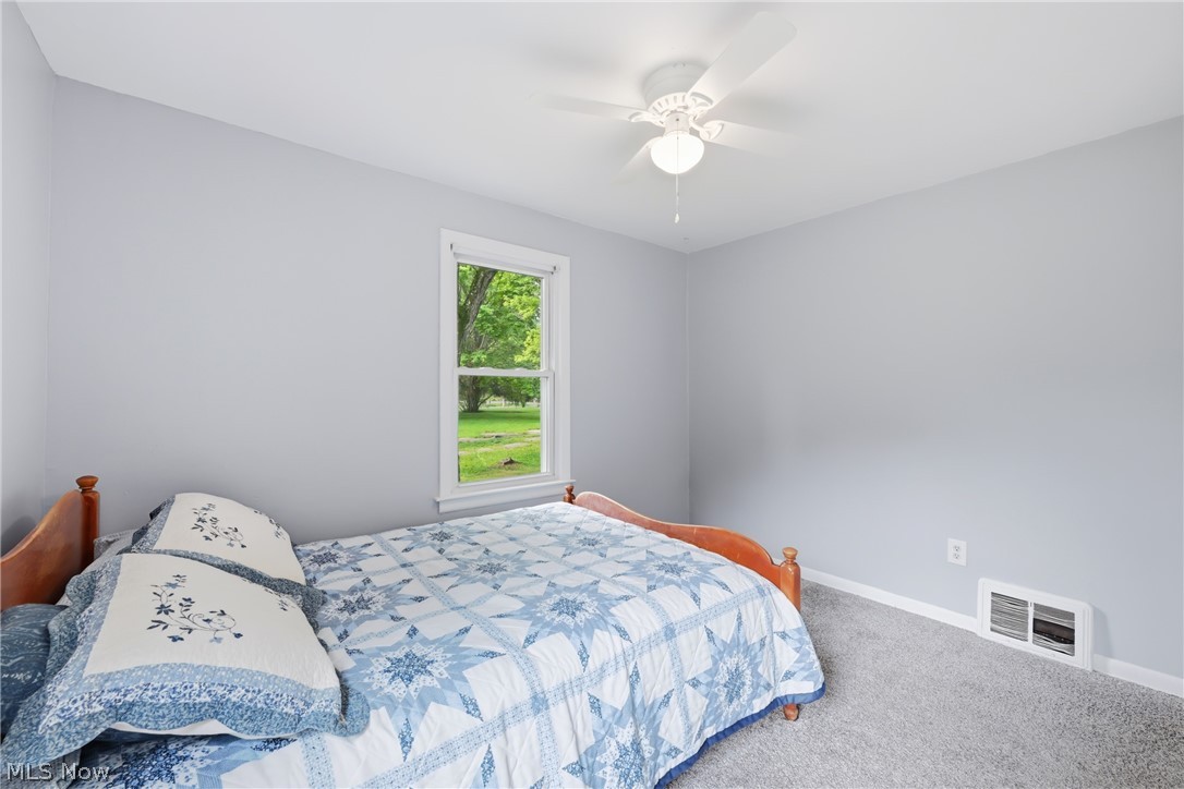 698 Braceville Robinson Road NW Newton Falls OH 44444