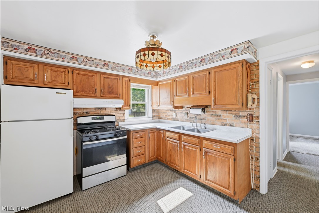698 Braceville Robinson Road NW Newton Falls OH 44444