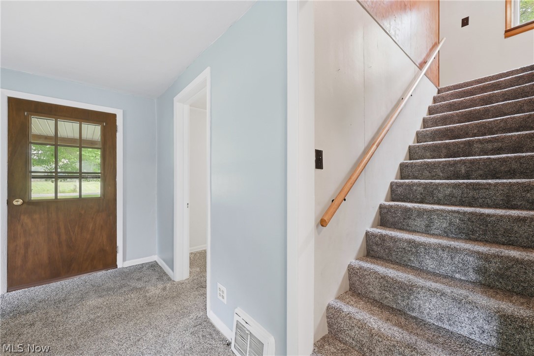 698 Braceville Robinson Road NW Newton Falls OH 44444