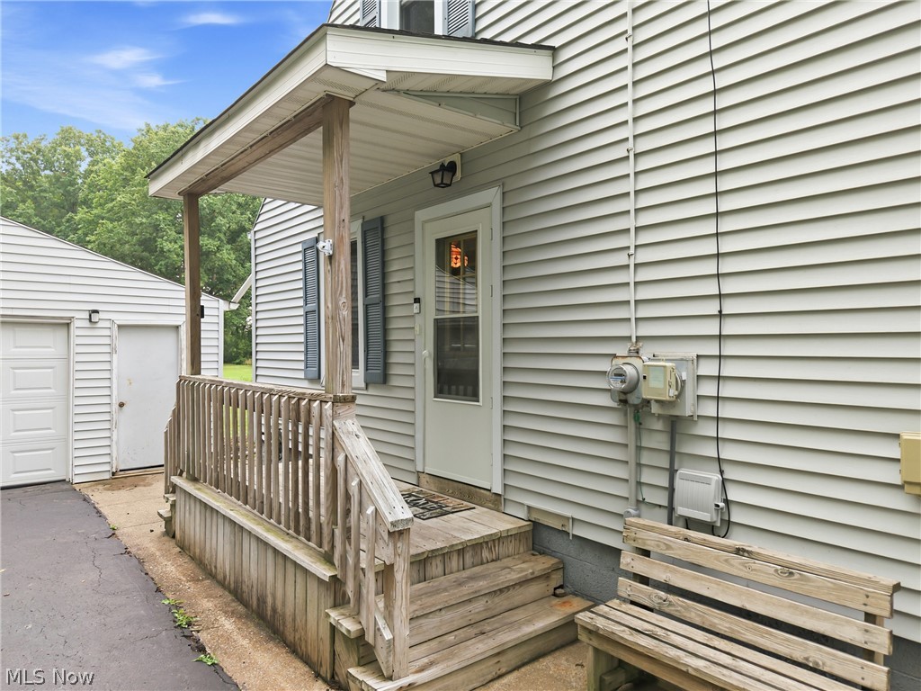 698 Braceville Robinson Road NW Newton Falls OH 44444