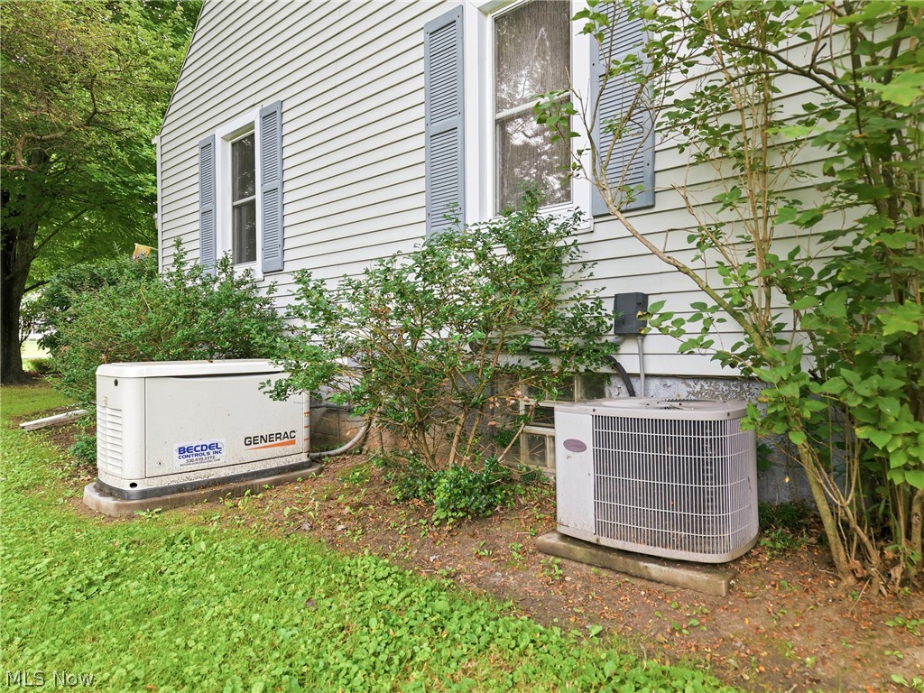 698 Braceville Robinson Road NW Newton Falls OH 44444