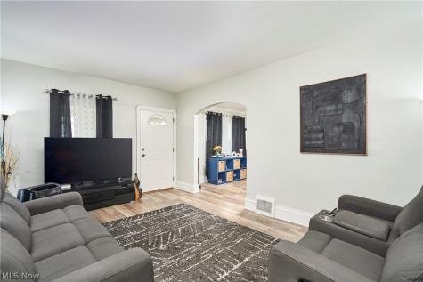 8301 Vista Avenue Garfield Heights OH 44125