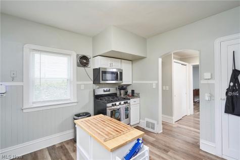 8301 Vista Avenue Garfield Heights OH 44125