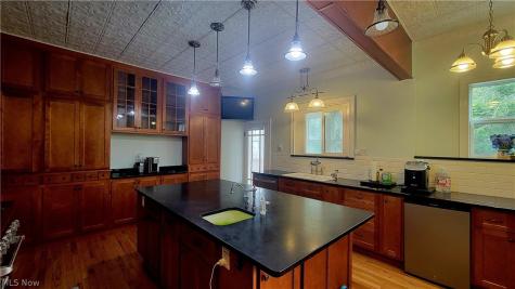 207 Washington Street Marietta OH 45750